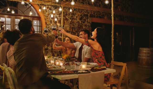 How to Choose the Right Background Music for Your Next Dinner Party