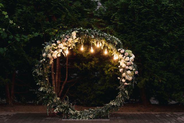 How to Create a Stunning Garden Wedding-Themed Party on a Budget